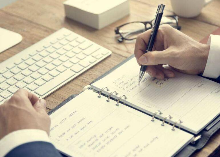 大雅AI率替换词大全 避开高频机器词汇！